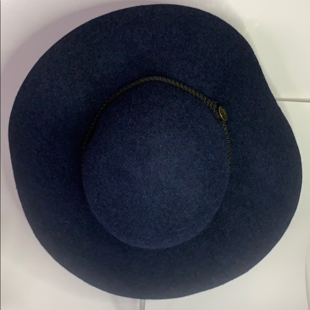 Target women’s 100% wool navy hat